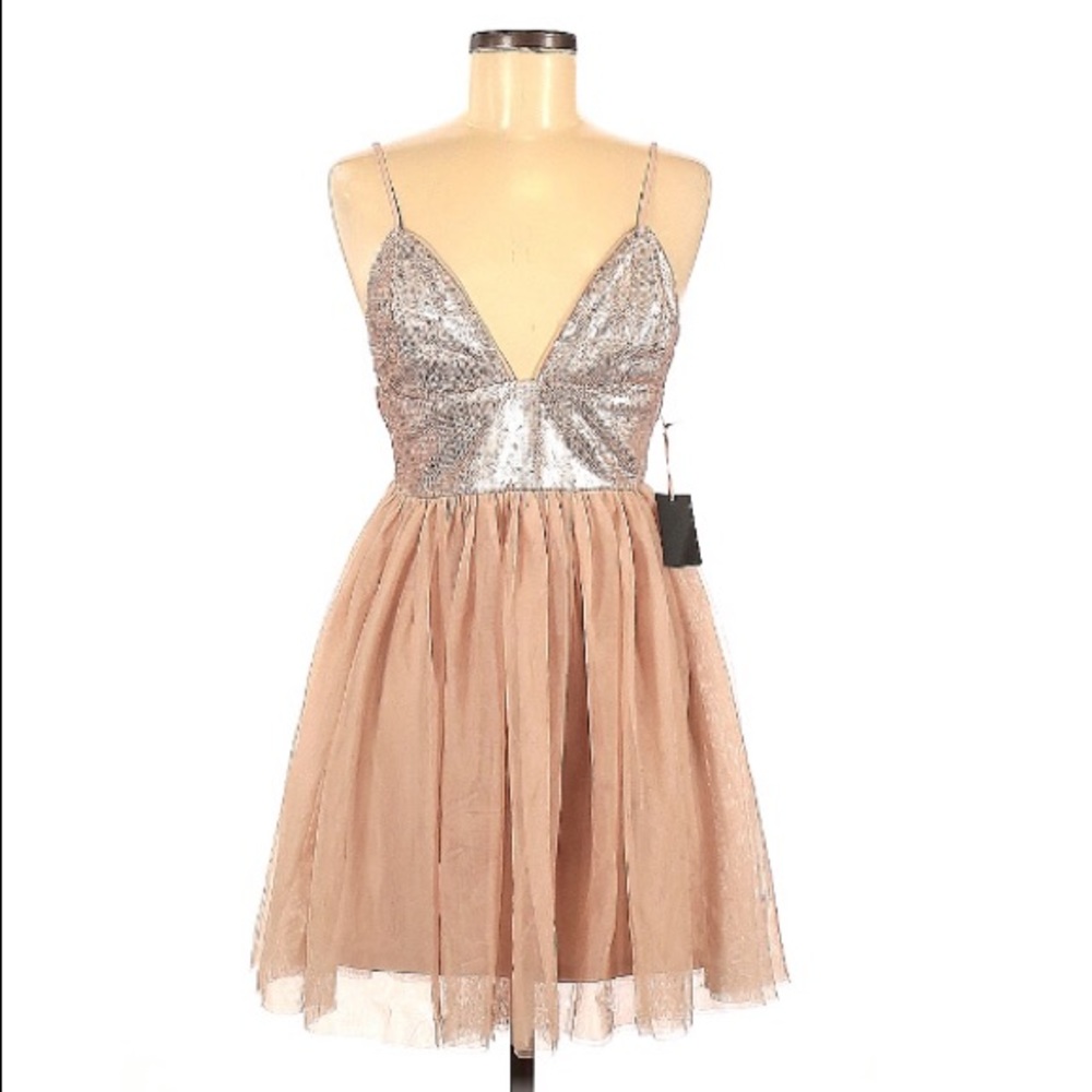 Blush sequined cocktail dress. Size medium. NWT